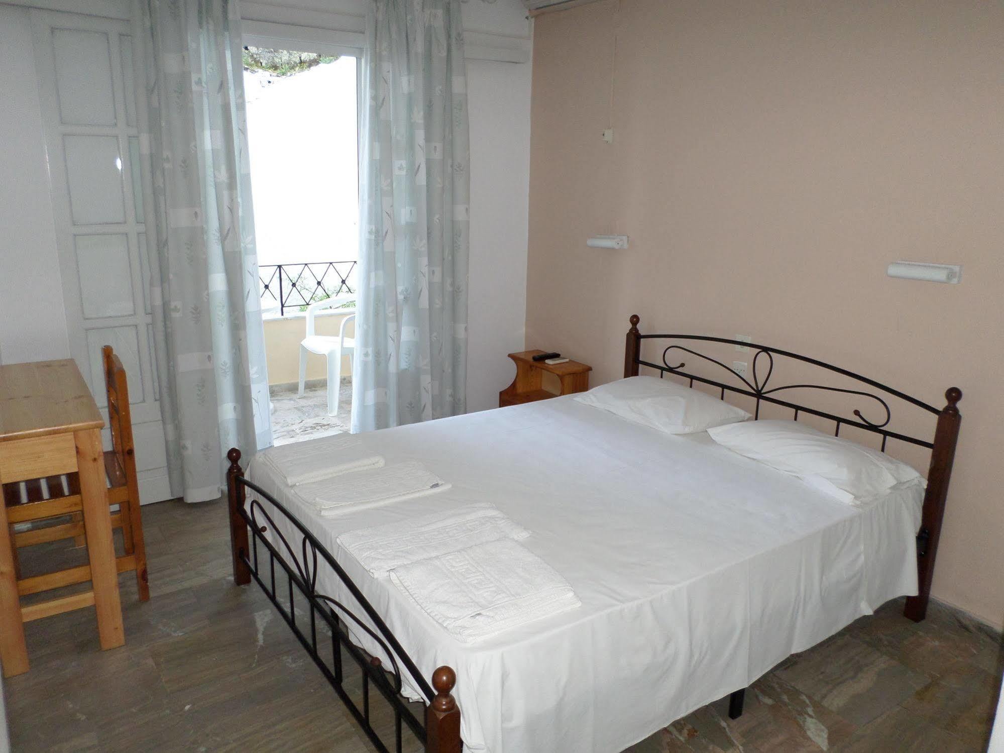 Rising Sun Apartments & Studios Benitses  Ngoại thất bức ảnh