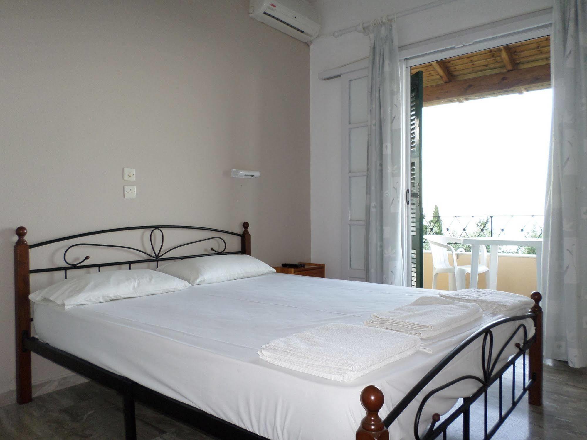 Rising Sun Apartments & Studios Benitses  Ngoại thất bức ảnh